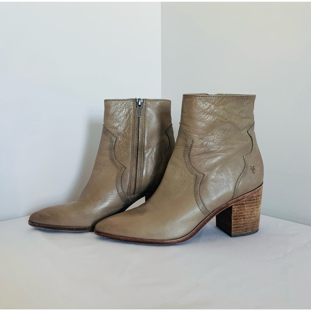 Frye FLYNN SHORT INSIDE ZIP bootie Size 9.5 GREY